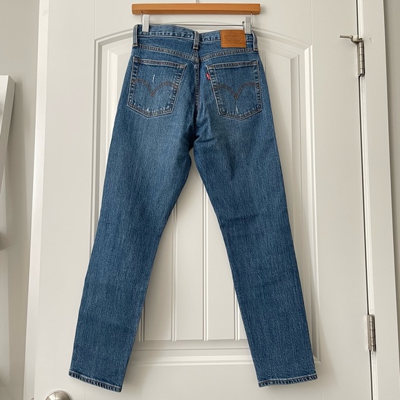 Levi Wedgie Jeans - Picture 2 of 4